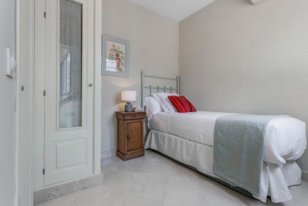 Fam Sevillian Townhouse Villa Sevilla Exteriör bild