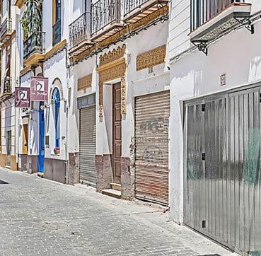 Fam Sevillian Townhouse Villa Sevilla Exteriör bild